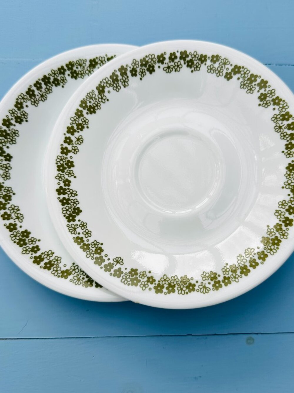 Vintage 1970s Pair of Saucers, Corelle Spring Blossom Crazy Daisy Pattern Plates